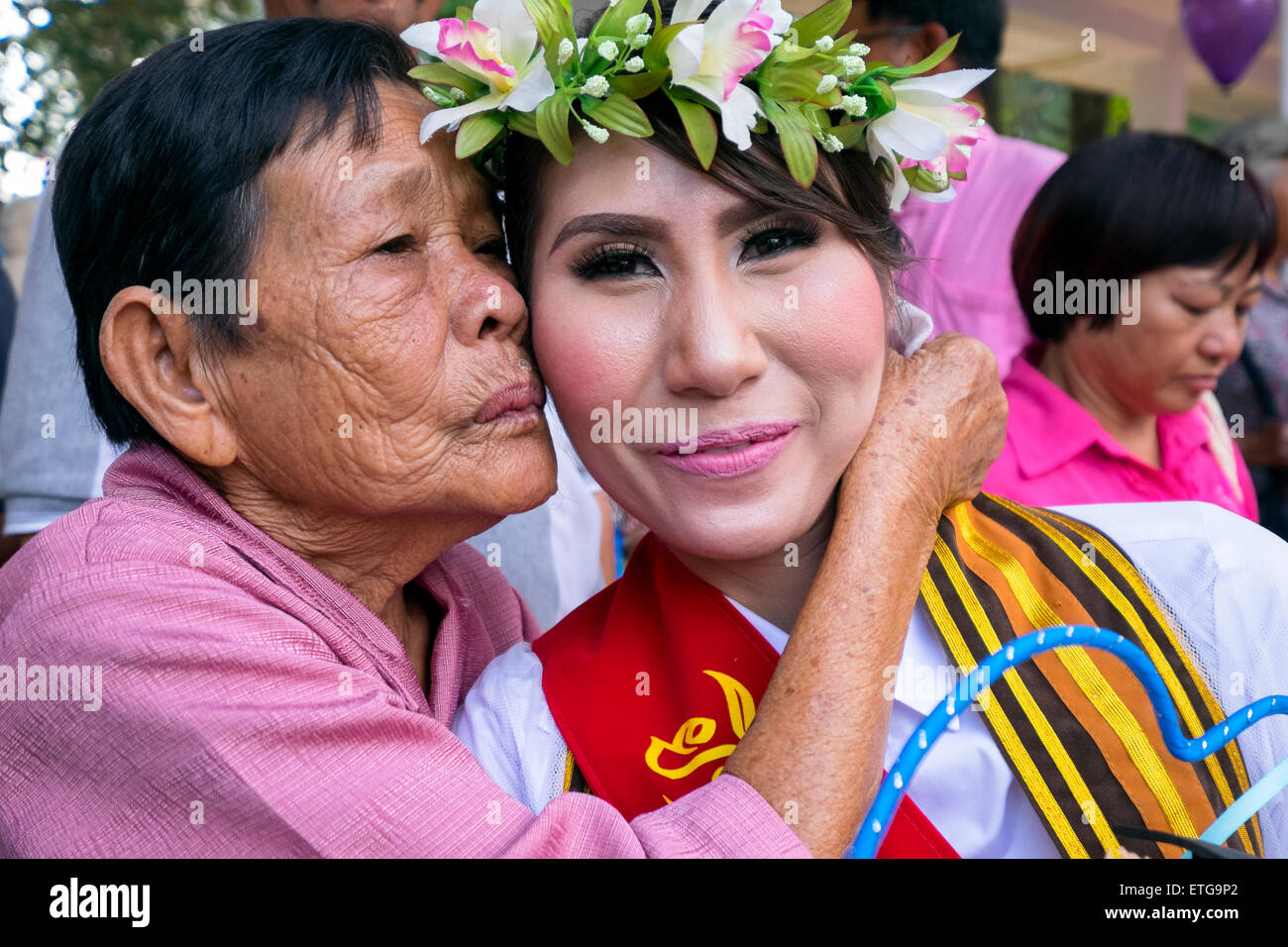Thailand university student graduation hi-res stock photography and ...