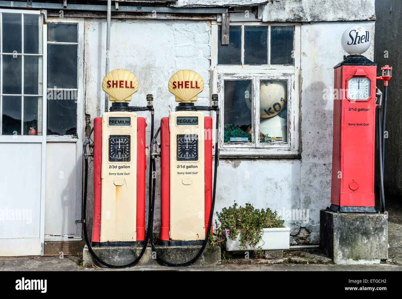 Old Petrol Station High Resolution Stock Photography and Images Alamy