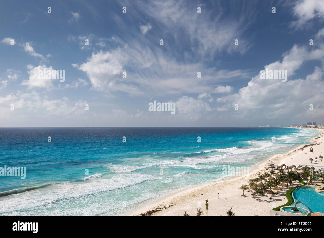 Caribbean cancun beach aerial hi-res stock photography and images - Alamy