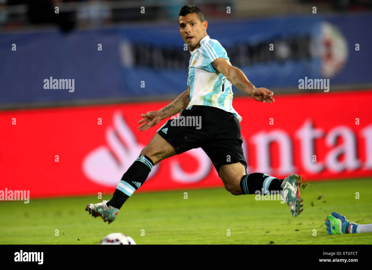 La Serena, Chile. 13th June, 2015. Argentina's Sergio Aguero controls the ball during a Group B match between Argentina and Paraguay at Copa America 2015, in La Serena, Chile, on June 13, 2015. The match ended with a 2-2 draw. Credit:  Juan Roleri/TELAM/Xinhua/Alamy Live News Stock Photo