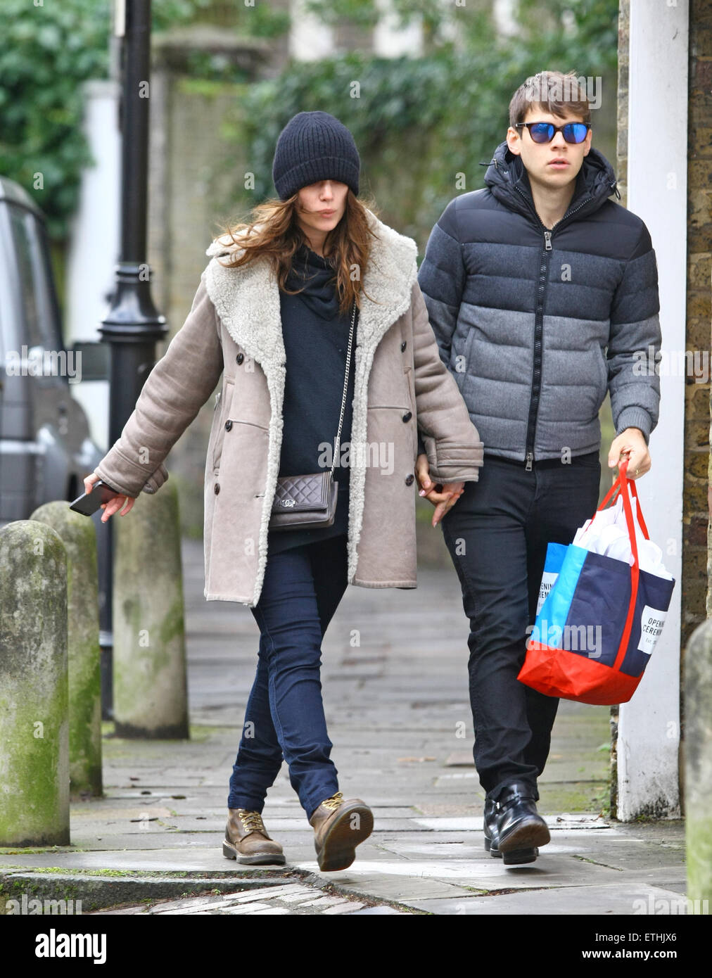 Pregnant Keira Knightley And Her Husband James Righton Take A Trip To A Dry Cleaners In London