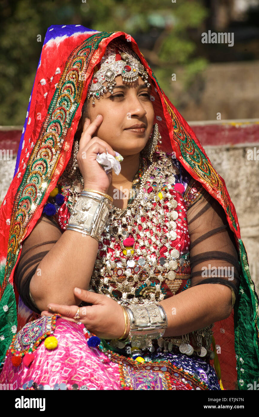 Indian woman in Rajasthani dress, Mount Abu, Rajasthan, India Stock Photo