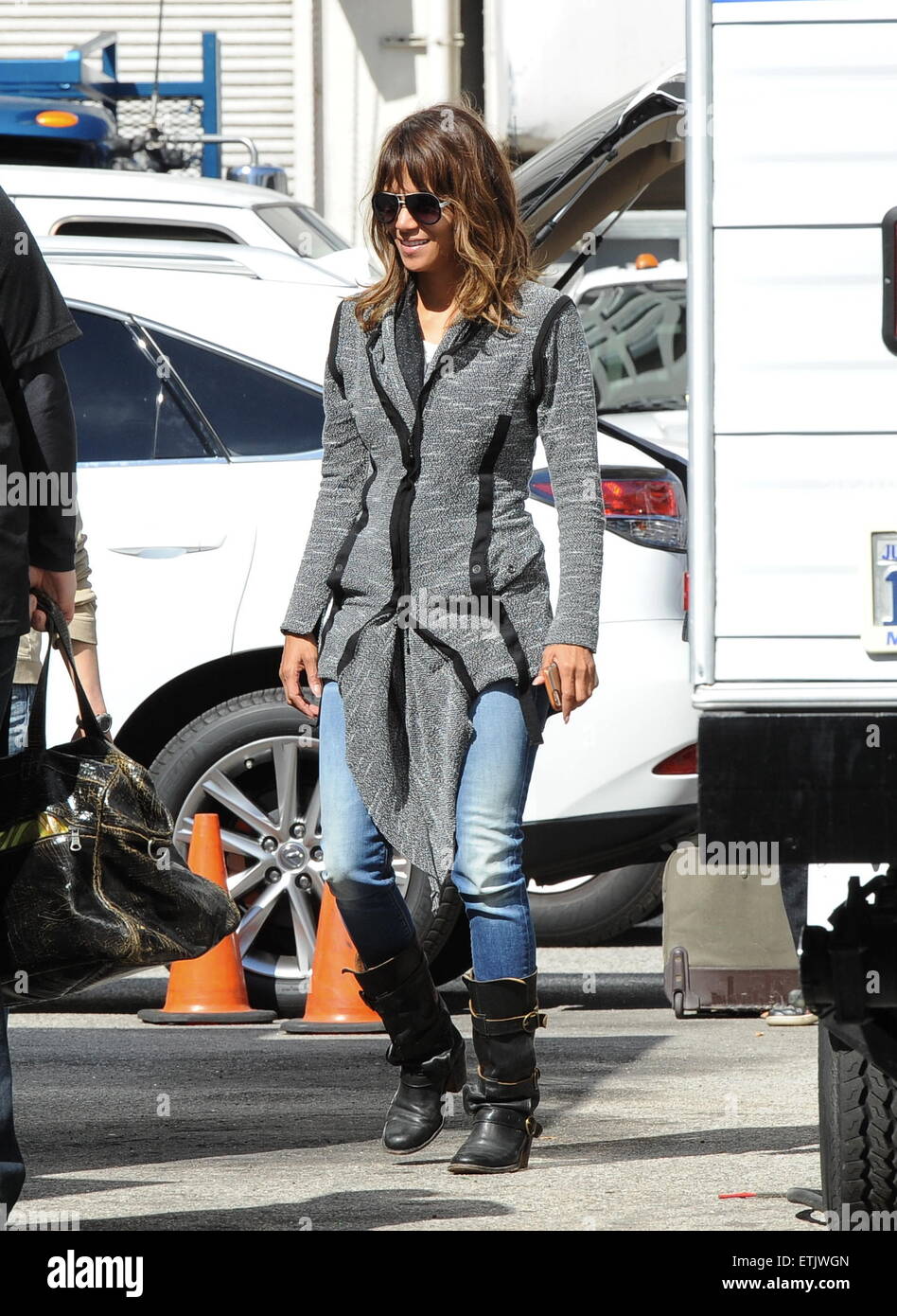 Actress Halle Berry spotted on the set of "Extant" filming in downtown