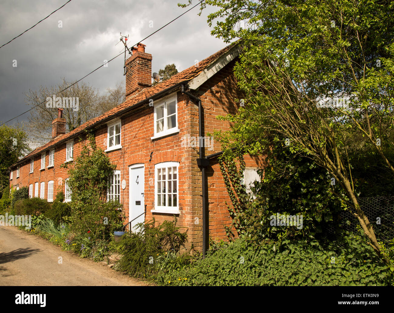 Red Cottages Stock Photos & Red Cottages Stock Images Alamy