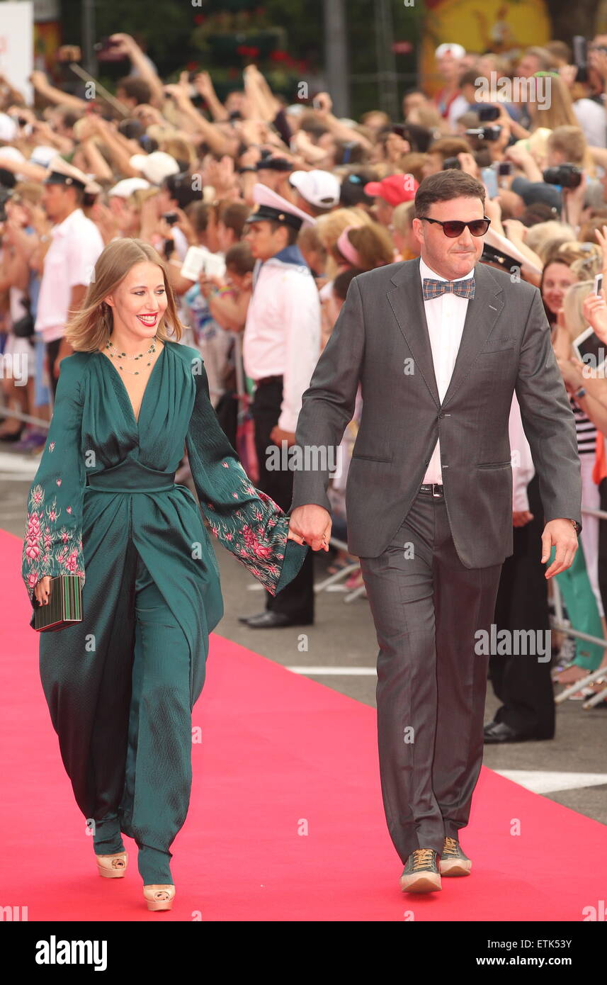 Maxim Vitorgan and Ksenia Sobchak no longer hide the face of Plato 11.09.2017 69 Maxim Vitorgan and Ksenia Sobchak no longer hide the face of Plato 11.09.2017 39