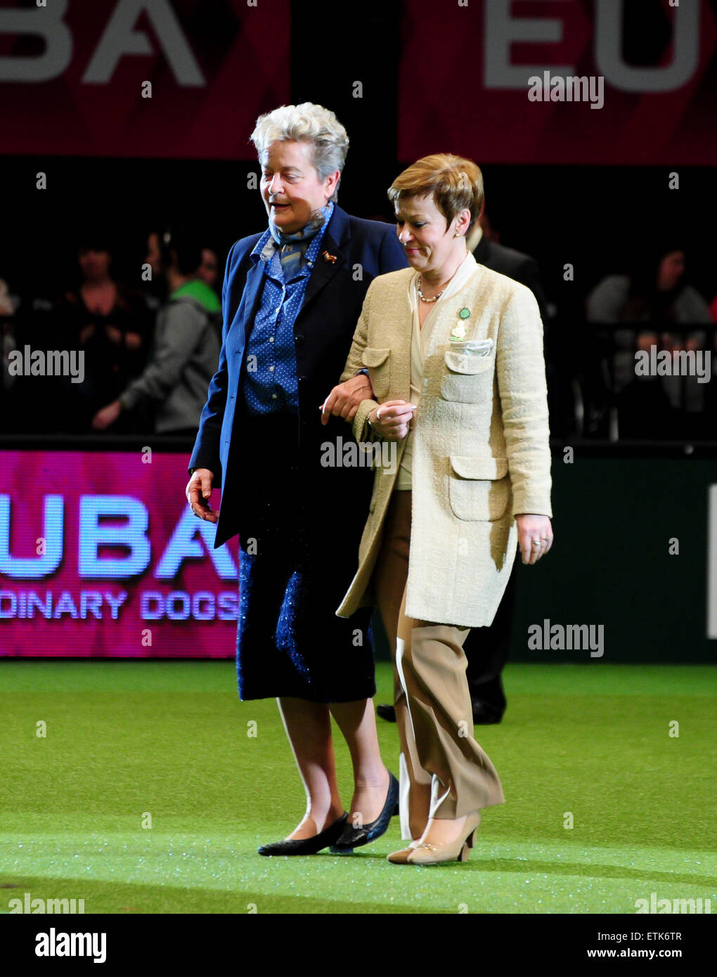 extraordinary-dog-award-presentation-featuring-ms-elina-haapaniemi