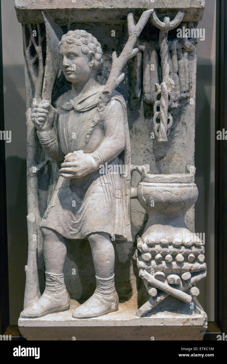 Male sculpture italian hi-res stock photography and images - Page 4 - Alamy, image size:866x1390