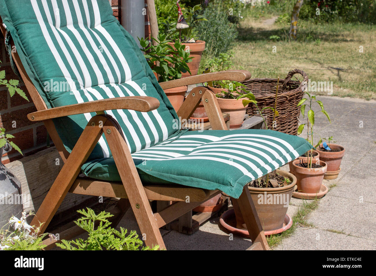 Wood chair cushion hi-res stock photography and images - Alamy