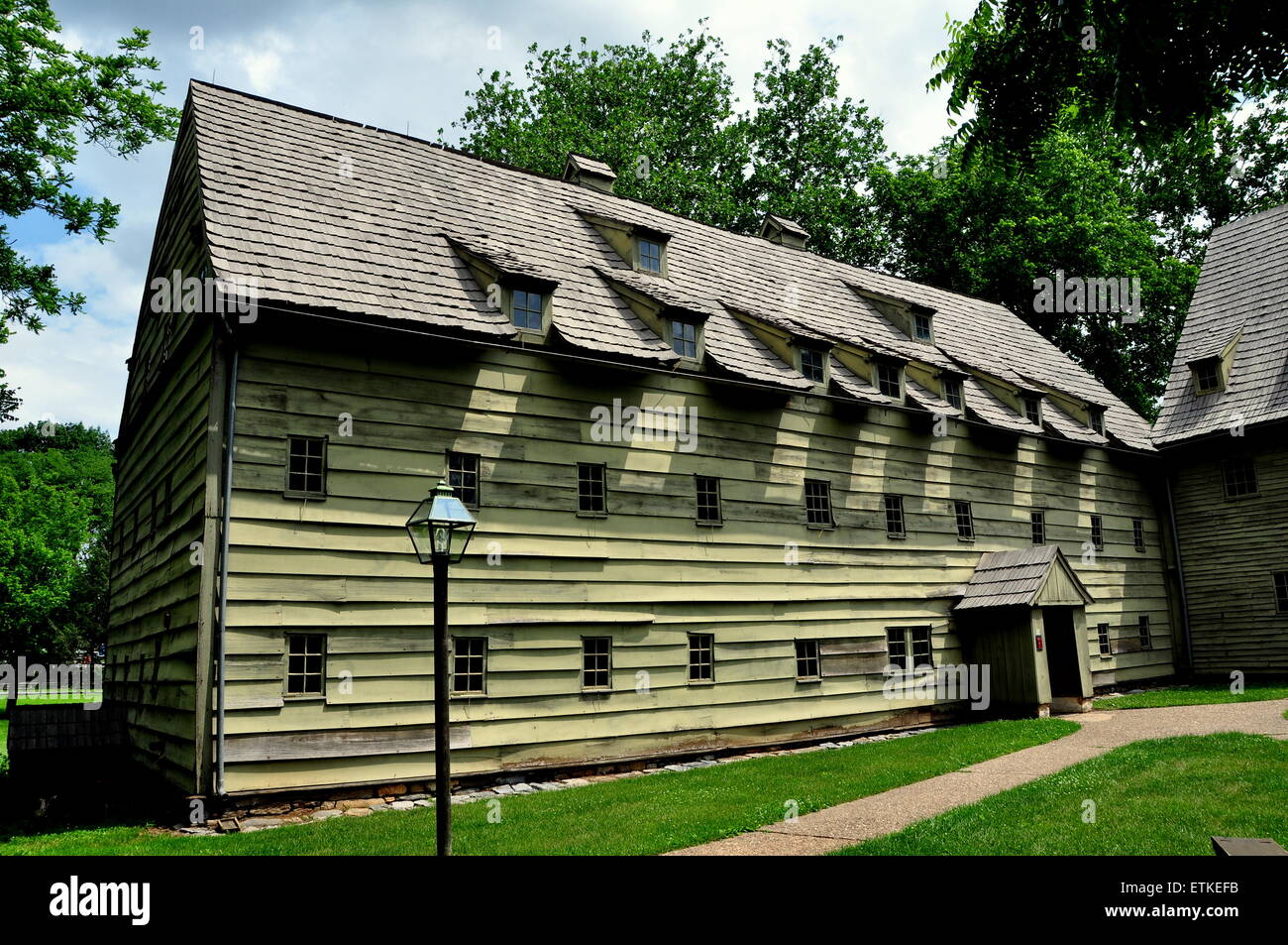 Ephrata, Pennsylvania:  The wooden 1743 Saron or Sisters' House at the historic Ephrata Cloister Germanic religious settlement Stock Photo