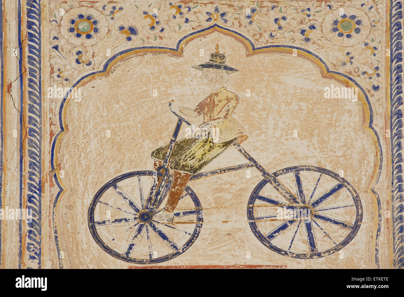 Historical painted frescoe of Victorian bicycle. Mandawa, Shekawati region, Rajasthan India Stock Photo