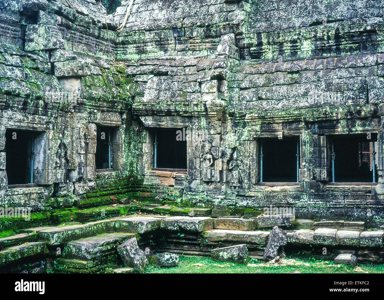 Jungle temple ruins hi-res stock photography and images - Alamy
