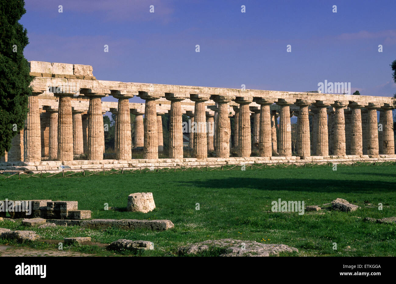 italy, campania, paestum, temple of hera (basilica Stock Photo Alamy