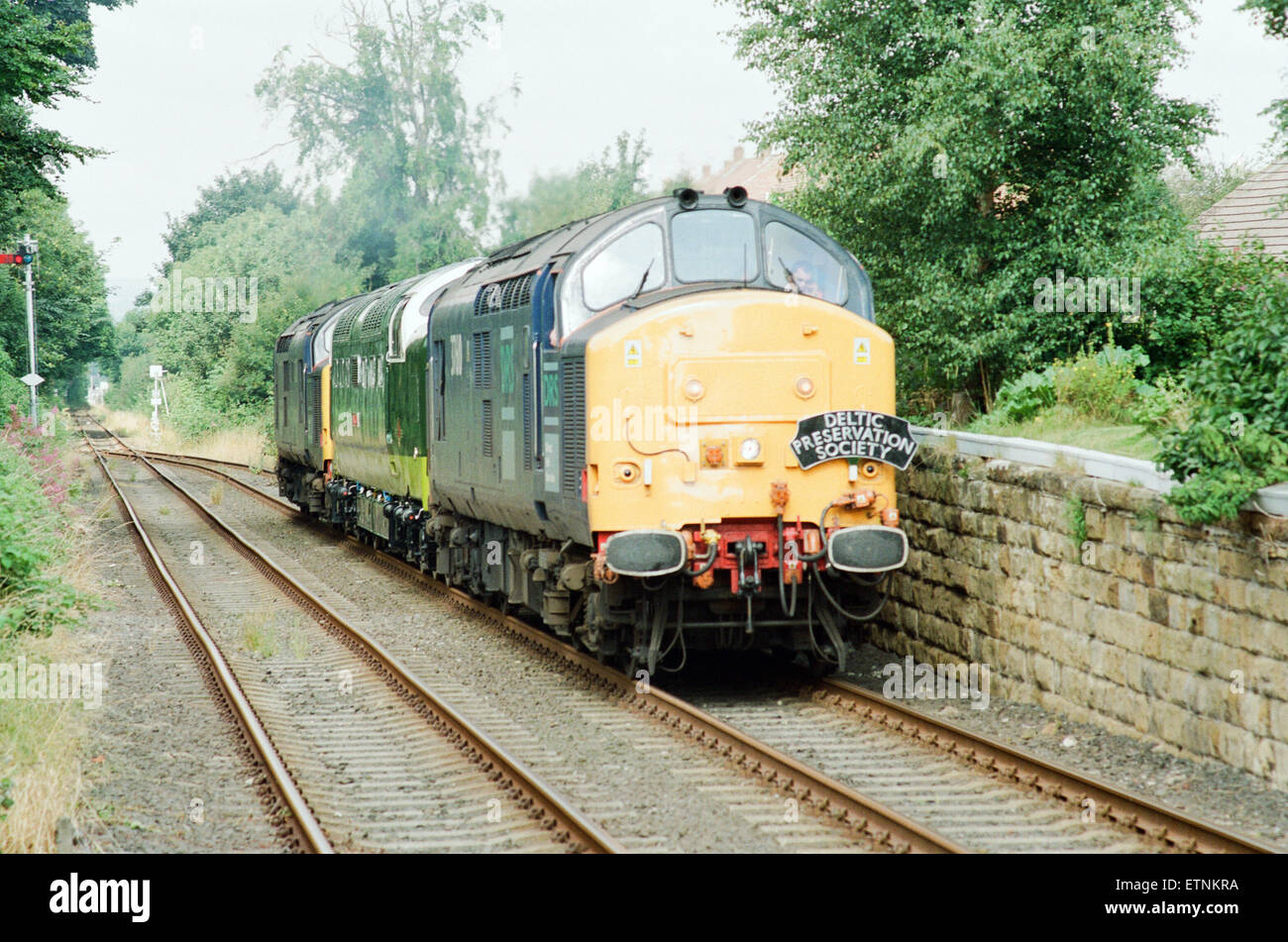 The Deltic Alycidon, D9009 (55 009), Class 55, purchased by the Deltic Preservation Society, leaves ICI Wilton. Pictured at Nunthorpe on route to Grosmont, in the centre of two Class 37 engines. 28th August 1998. Stock Photo