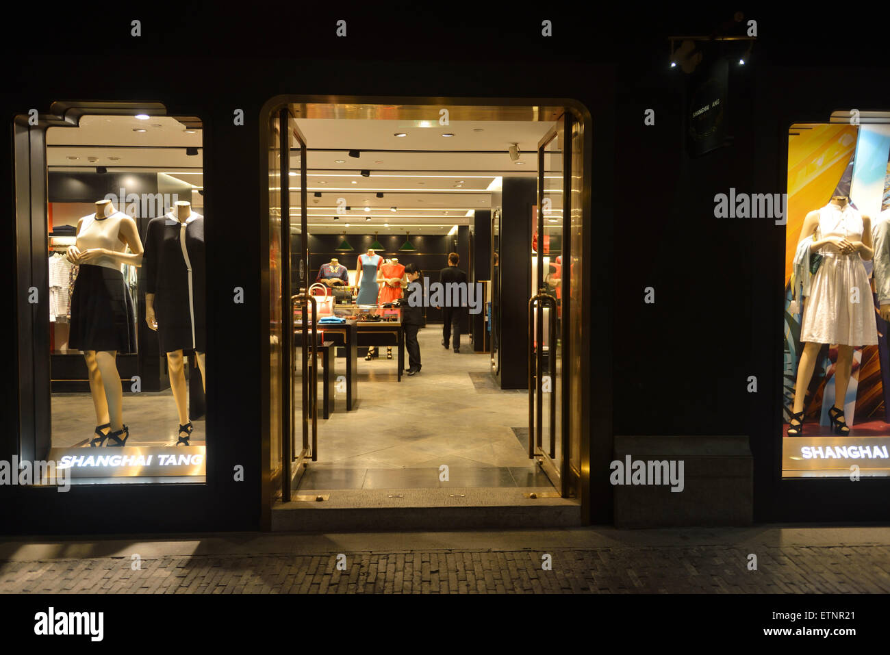 Shanghai Tang store in Shanghai Xintiandi Stock Photo - Alamy