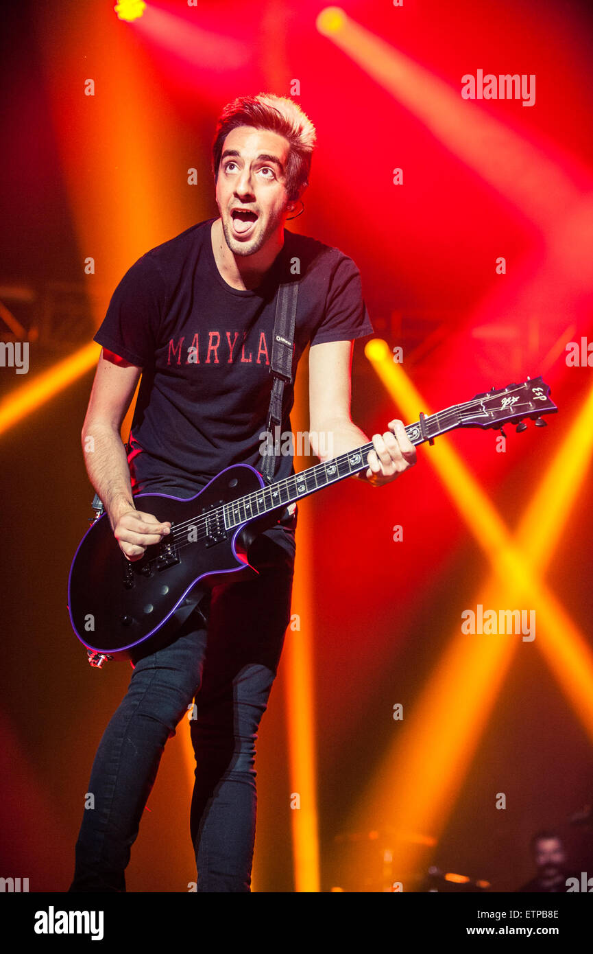 All Time Low performing live in concert their first headline UK arena show with a old out crowd. It was filmed for a DVD of the concert at The SSE Arena Wembley in London.  Featuring: Jack Barakat Where: London, United Kingdom When: 20 Mar 2015 Credit: WENN.com Stock Photo