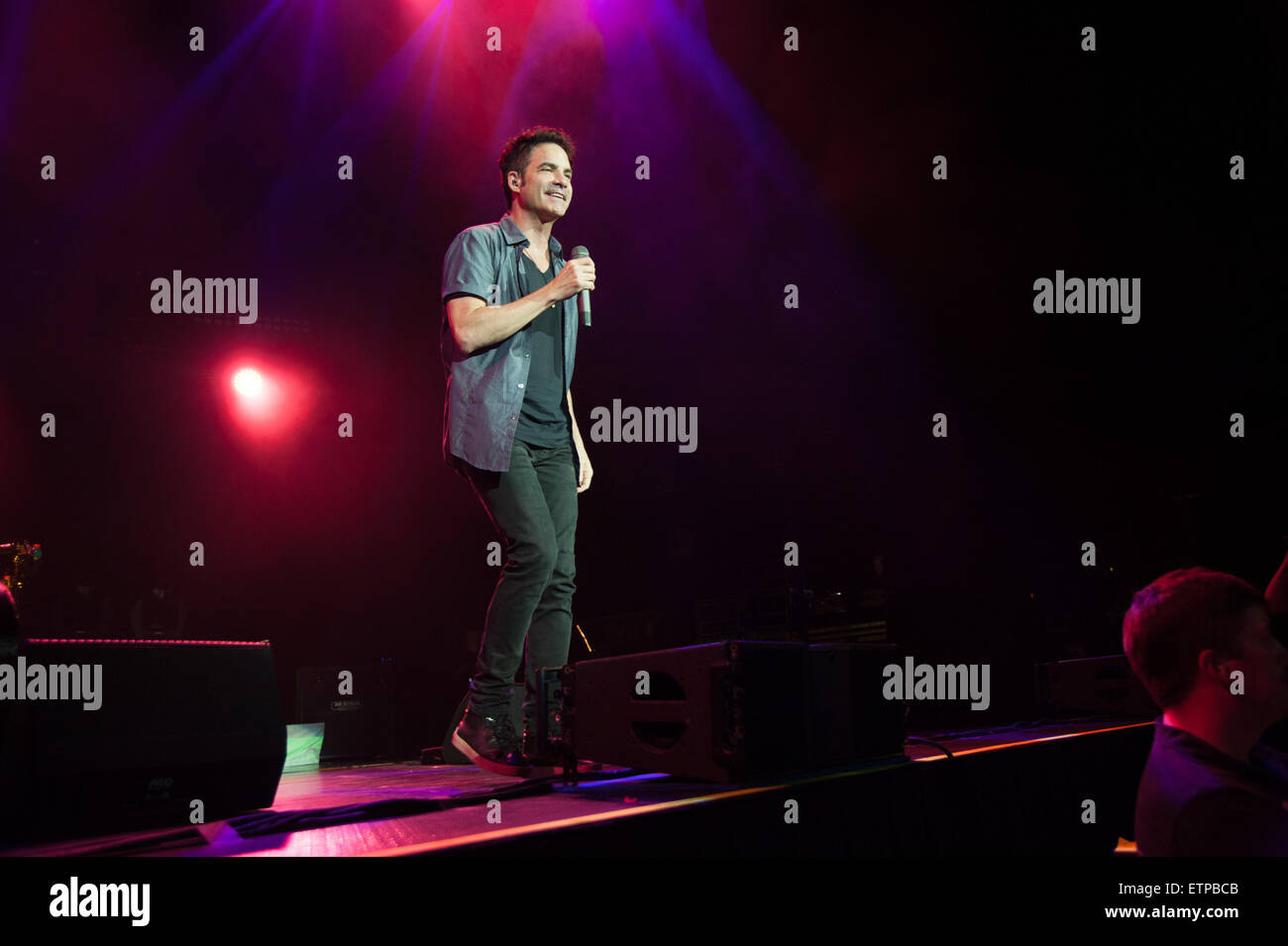 Pat monahan train singer hi-res stock photography and images - Alamy
