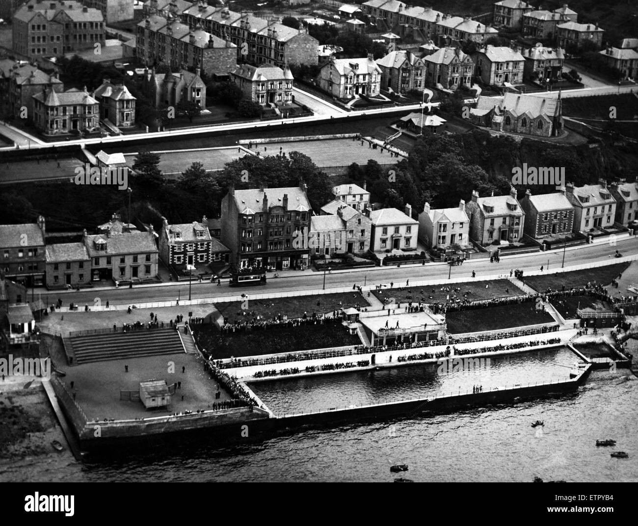 Aerial view showing the outdoor swimming pool at  Gourock in Renfrewshire, Scotland on the sea front. Circa 1929. Stock Photo