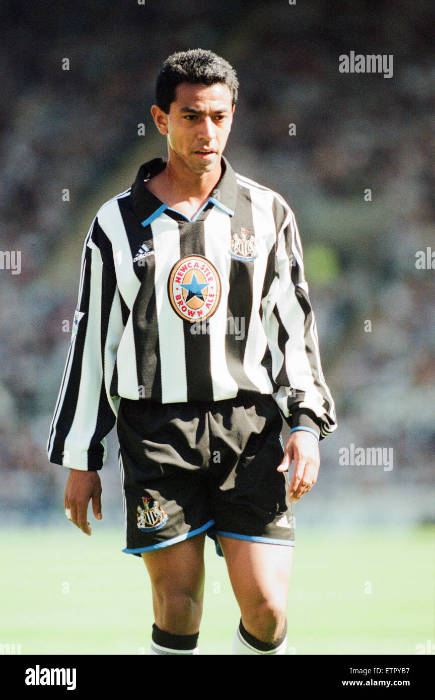 Sport football nolberto solano hi-res stock photography and images - Alamy