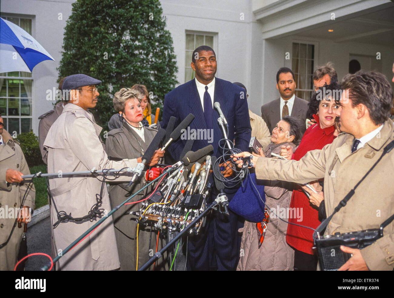 WASHINGTON DC USA Ervin Magic Johnson speaks with White House WASHINGTON DC USA Ervin Magic Johnson speaks with White House