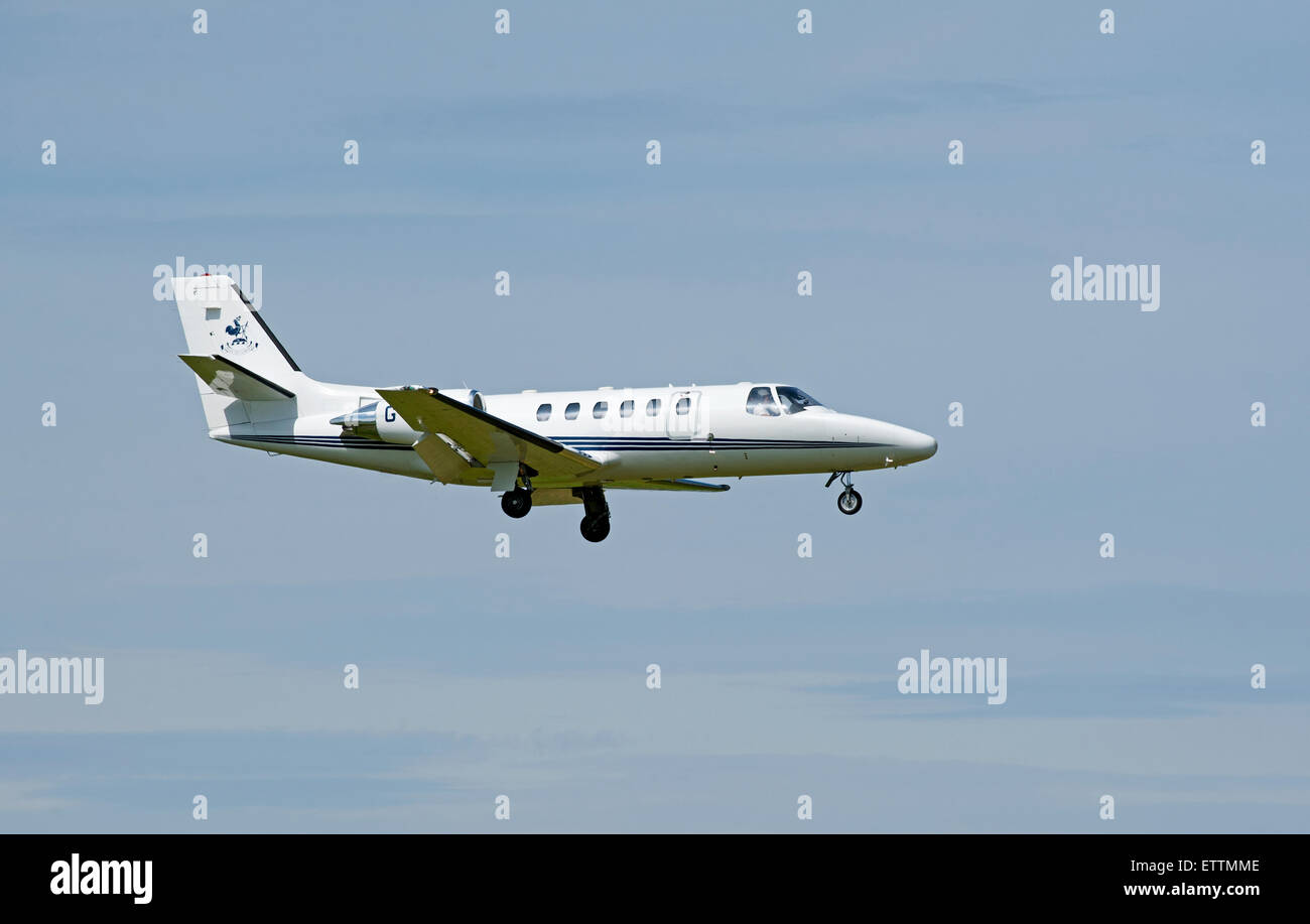 Cessna 550 Citation Bravo coming into Dalcross airport. Inverness Scotland.  SCO 9884. Stock Photo