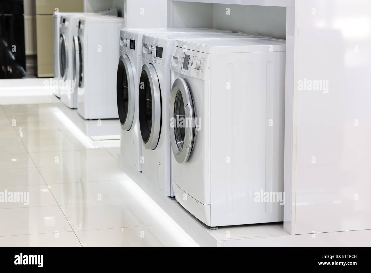 washing machines in appliance store Stock Photo Alamy