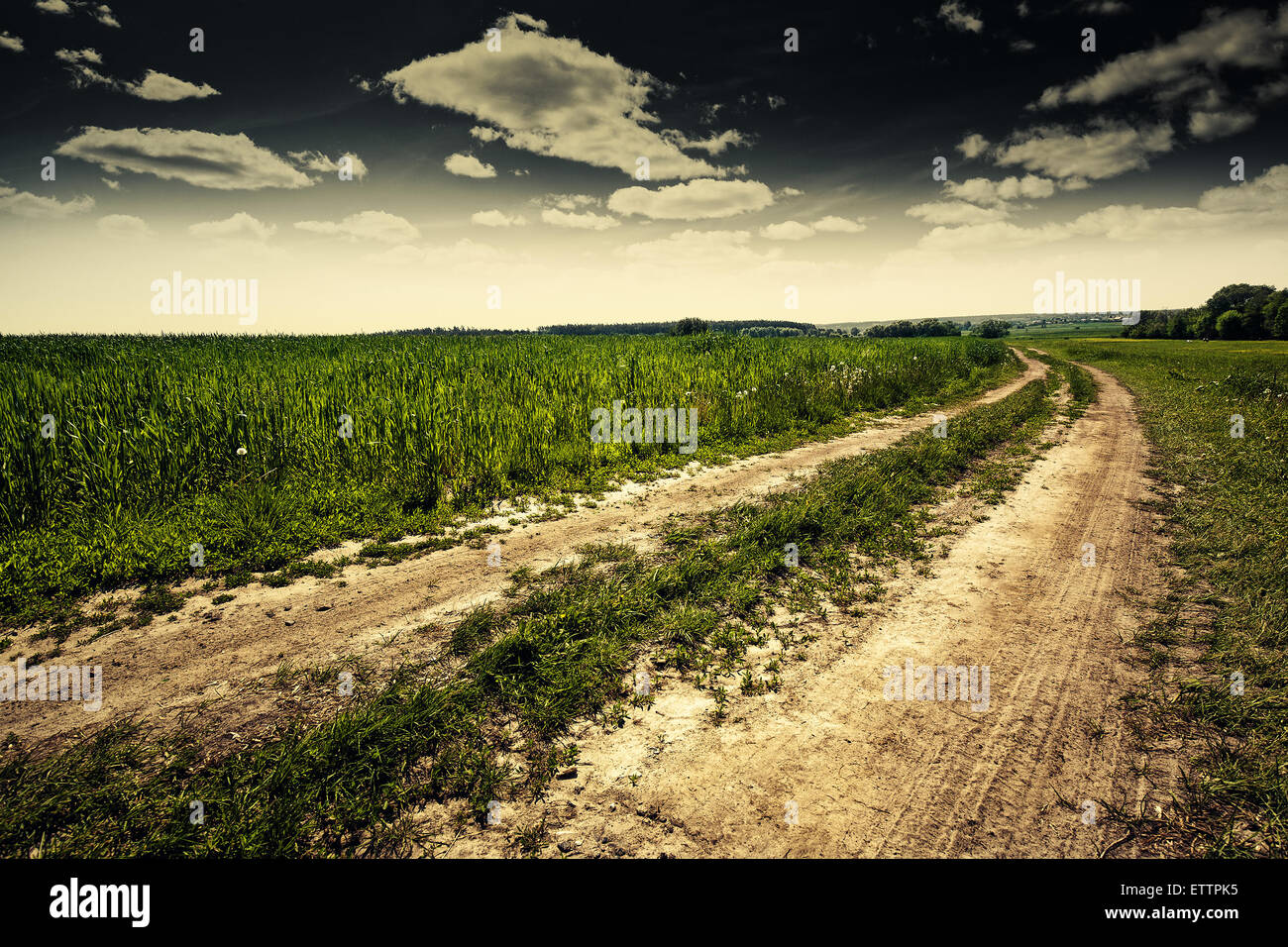 Empty dark road landscape hi-res stock photography and images - Alamy