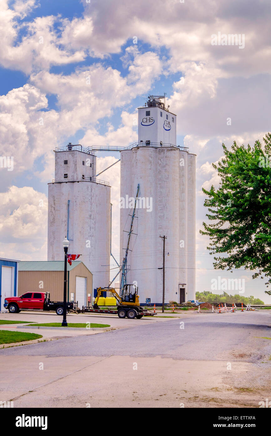 Grain elevators in the rural town of Okarche, Oklahoma, USA Stock Photo