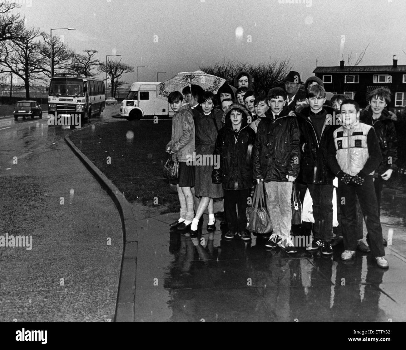 Governors at the 1,200-pupil Keldholme School in Middlesbrough have joined a parents battle to get crossings outside the premises. 26th March 1984. Stock Photo