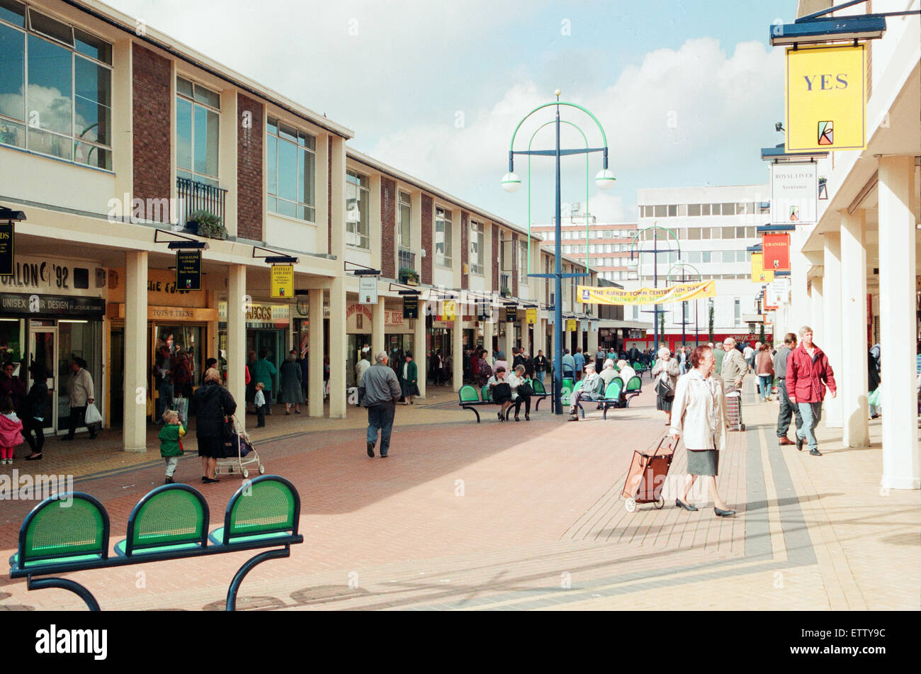 View Liverpool City Centre 1990S Background