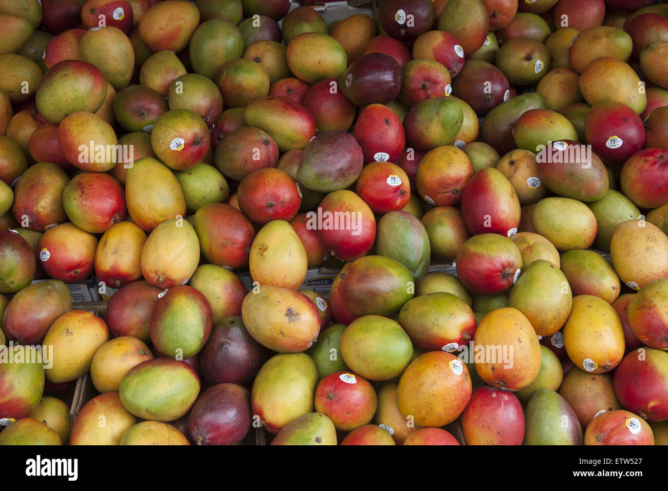 Mangos mangos hires stock photography and images Alamy