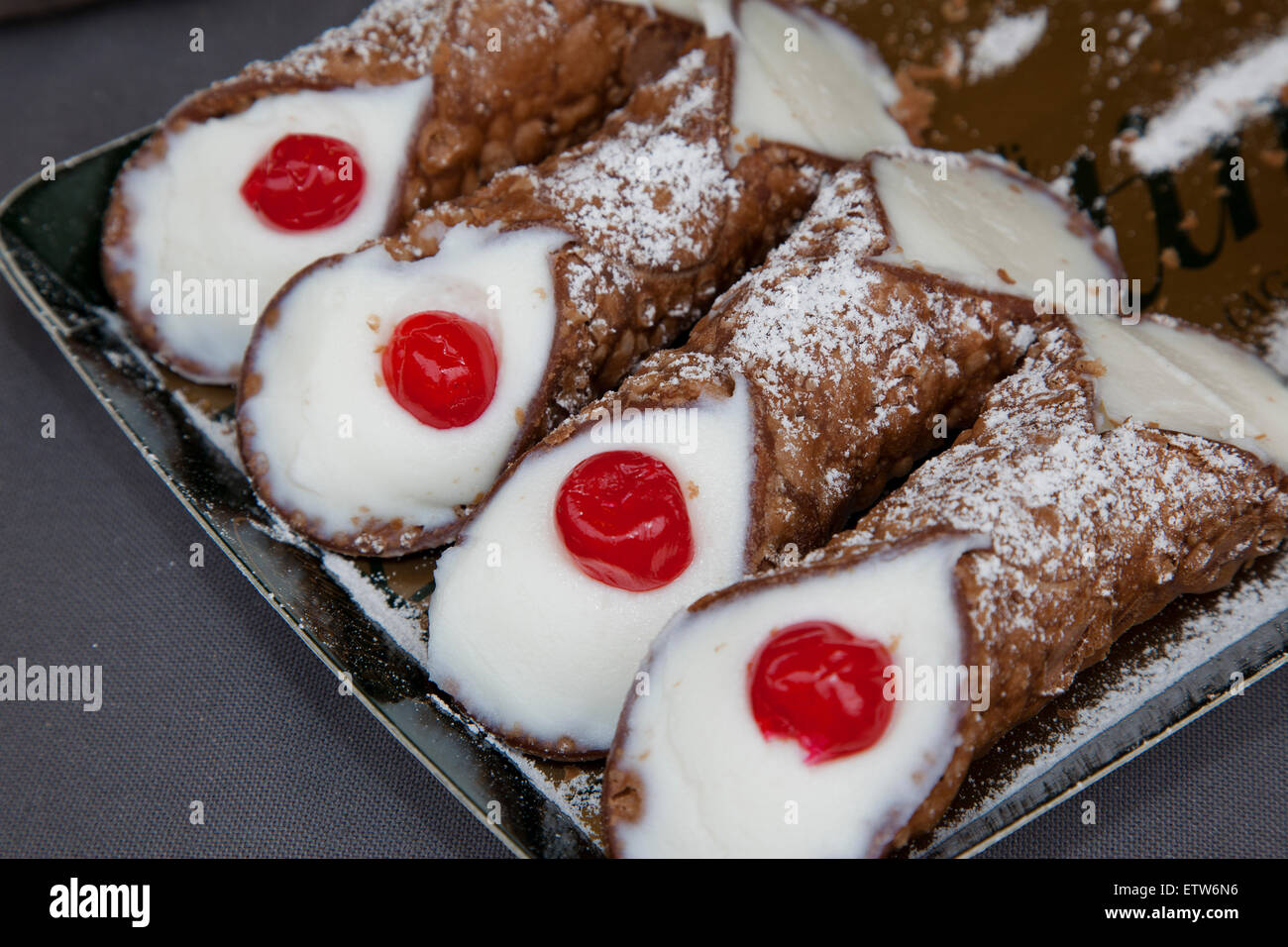 Typical sicilian italy sweet called cannoli hi-res stock photography and  images - Alamy, image size:1300x956
