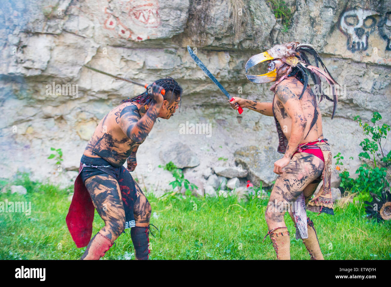 Native indians fighting hires stock photography and images Alamy