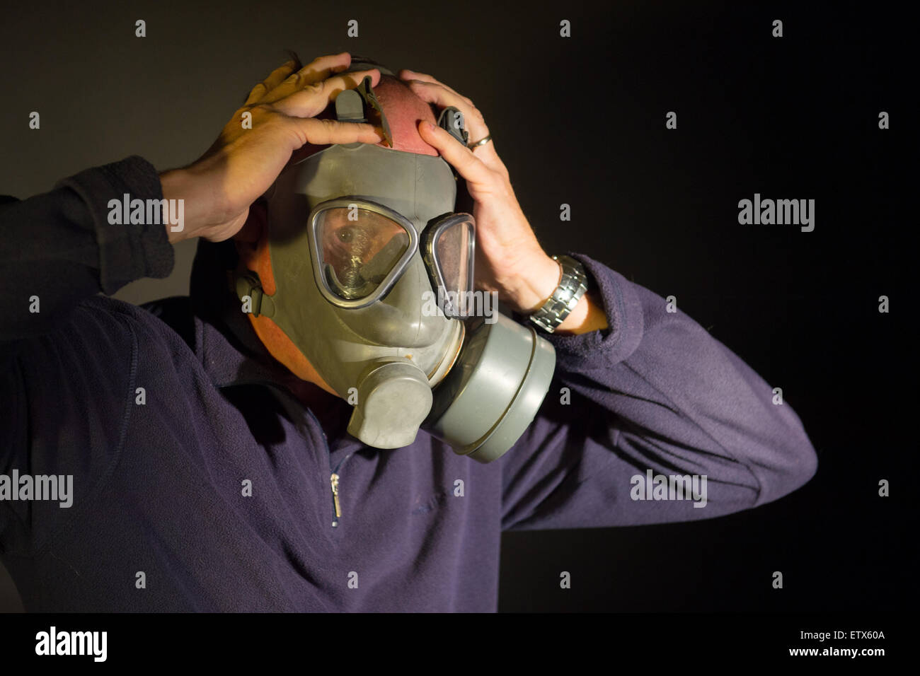 Dark portrait dangerous man hi-res stock photography and images - Alamy