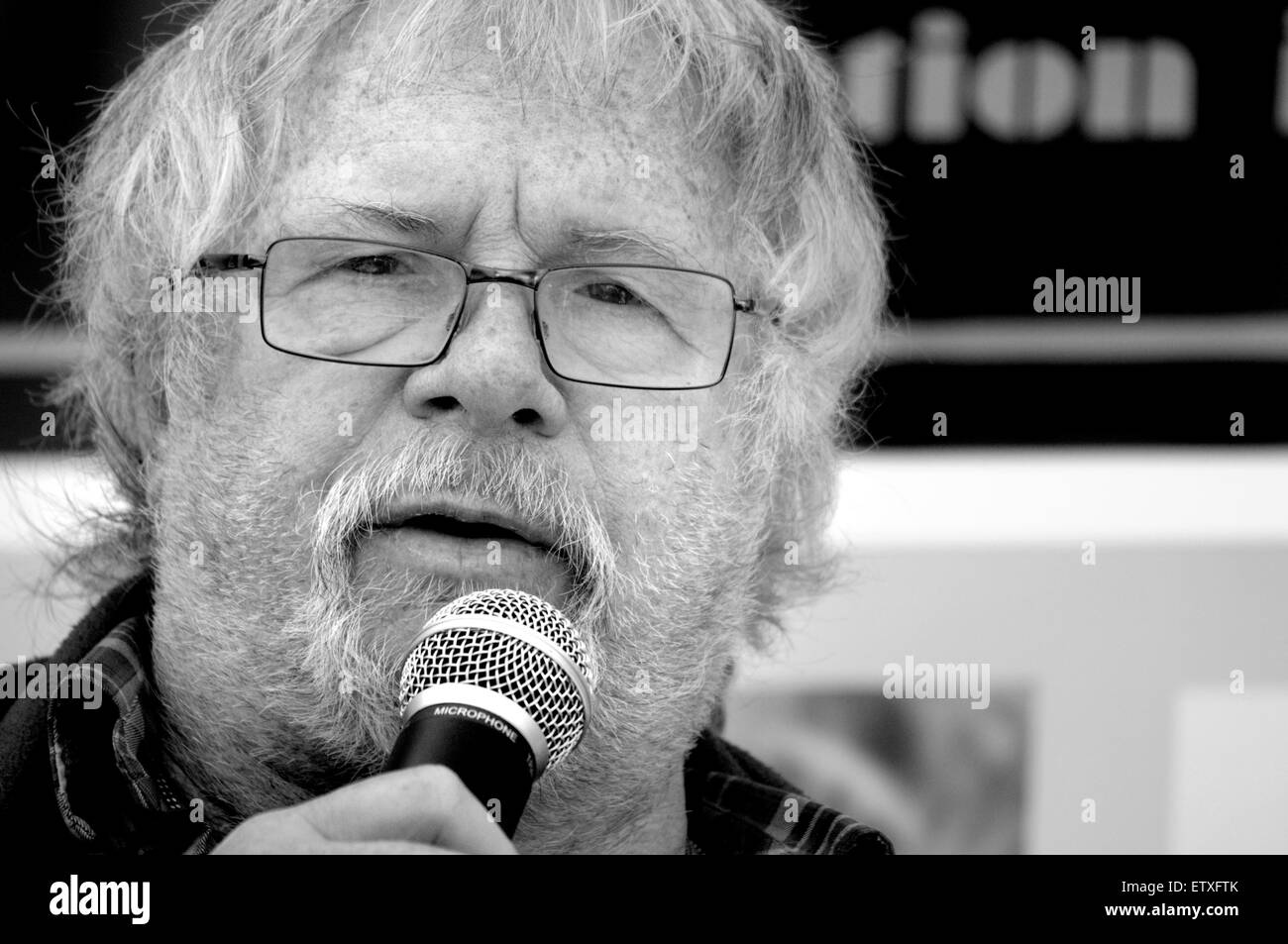 Bill Oddie - comedian, writer and musician - campaigning against the Badger Cull outside parliament, 13th March 2014 Stock Photo