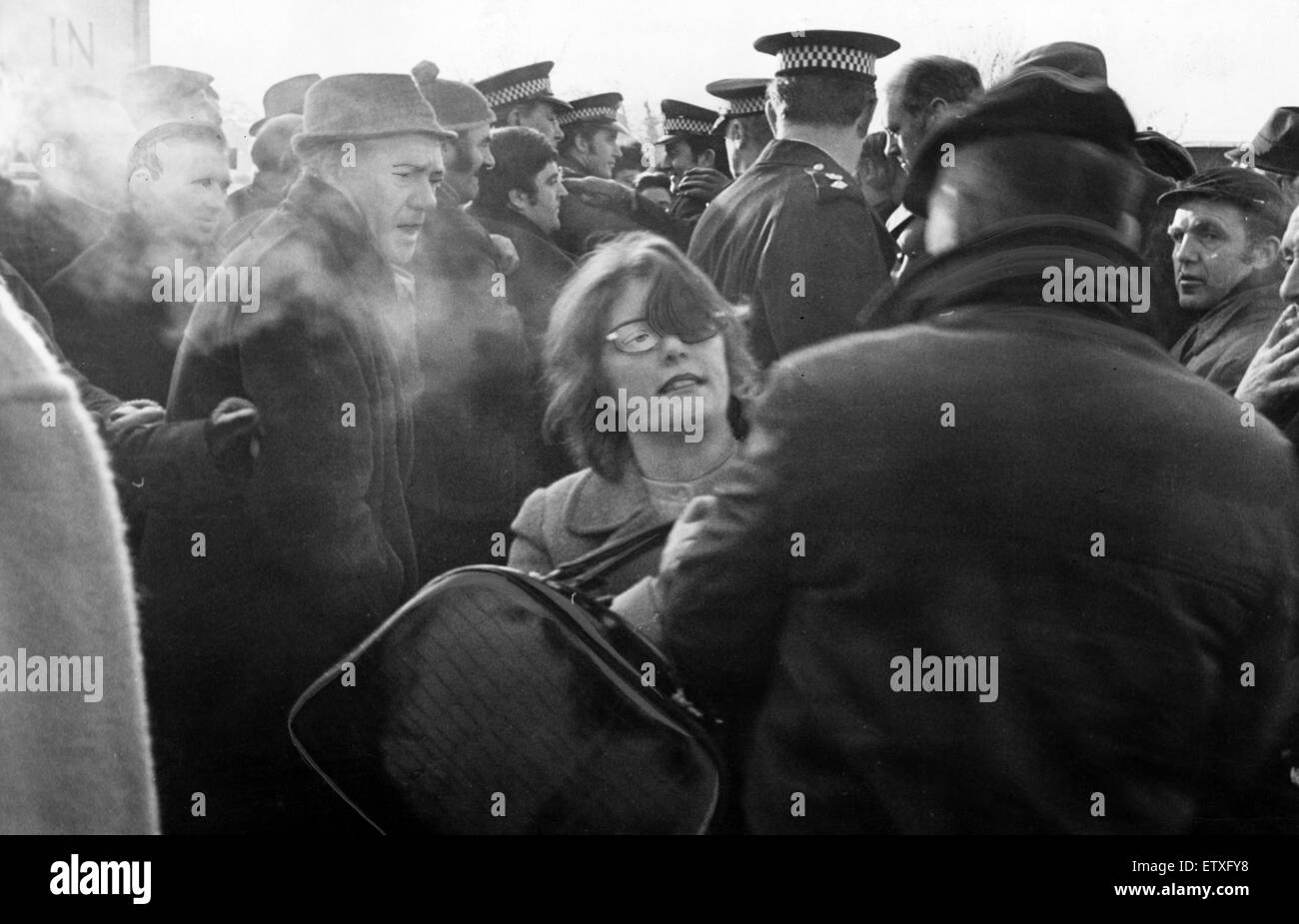 1972 Miners Strike. Scuffles as office workers try to get through Miners Picket Lines at the NCB Offices at Llanishen, Cardiff, Wales, Tuesday 25th January 1972. Stock Photo