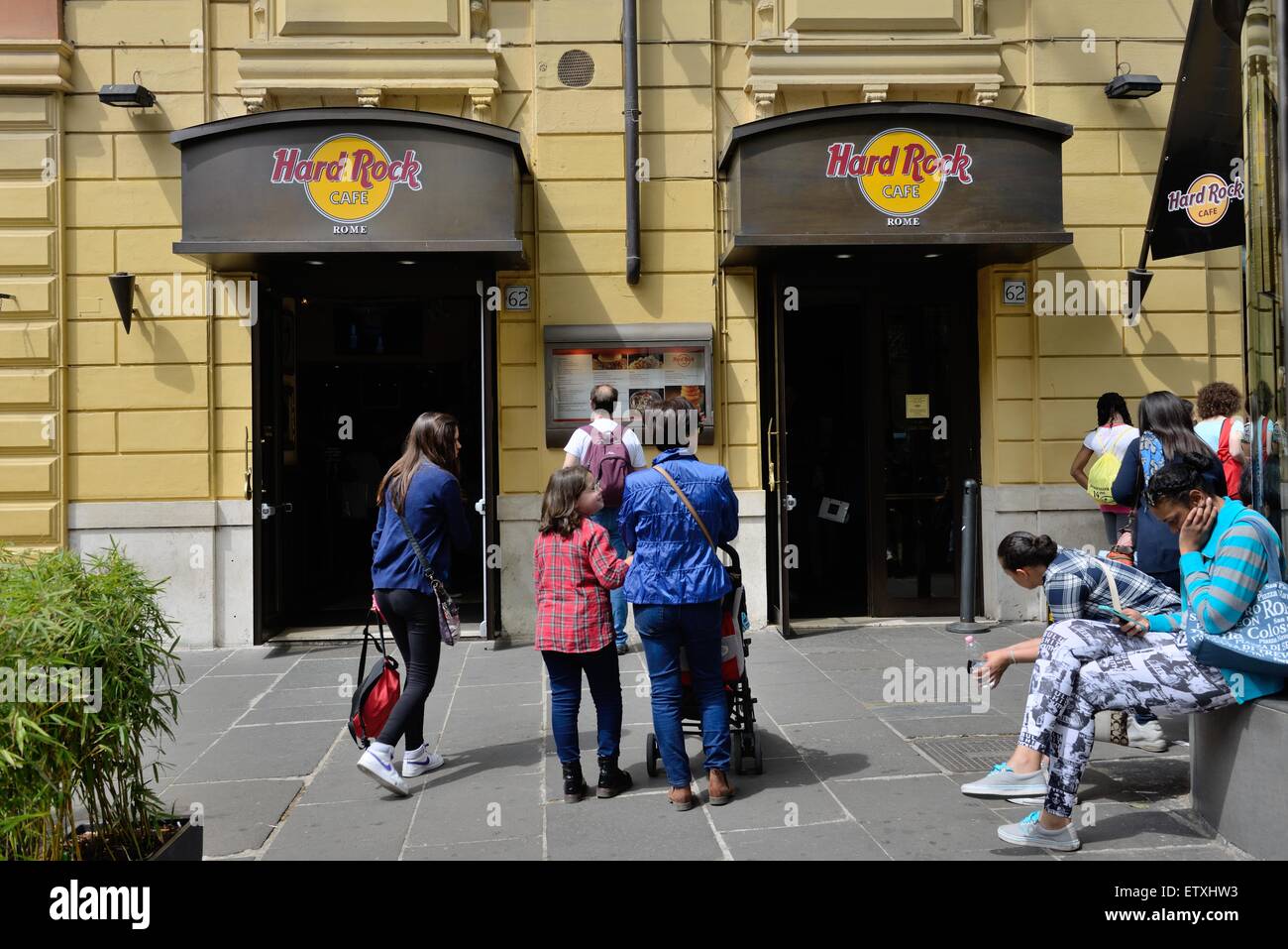 Hard Rock Cafè 2018 - Rock Shop Via Veneto - Picture gallery 1, image size:1300x957