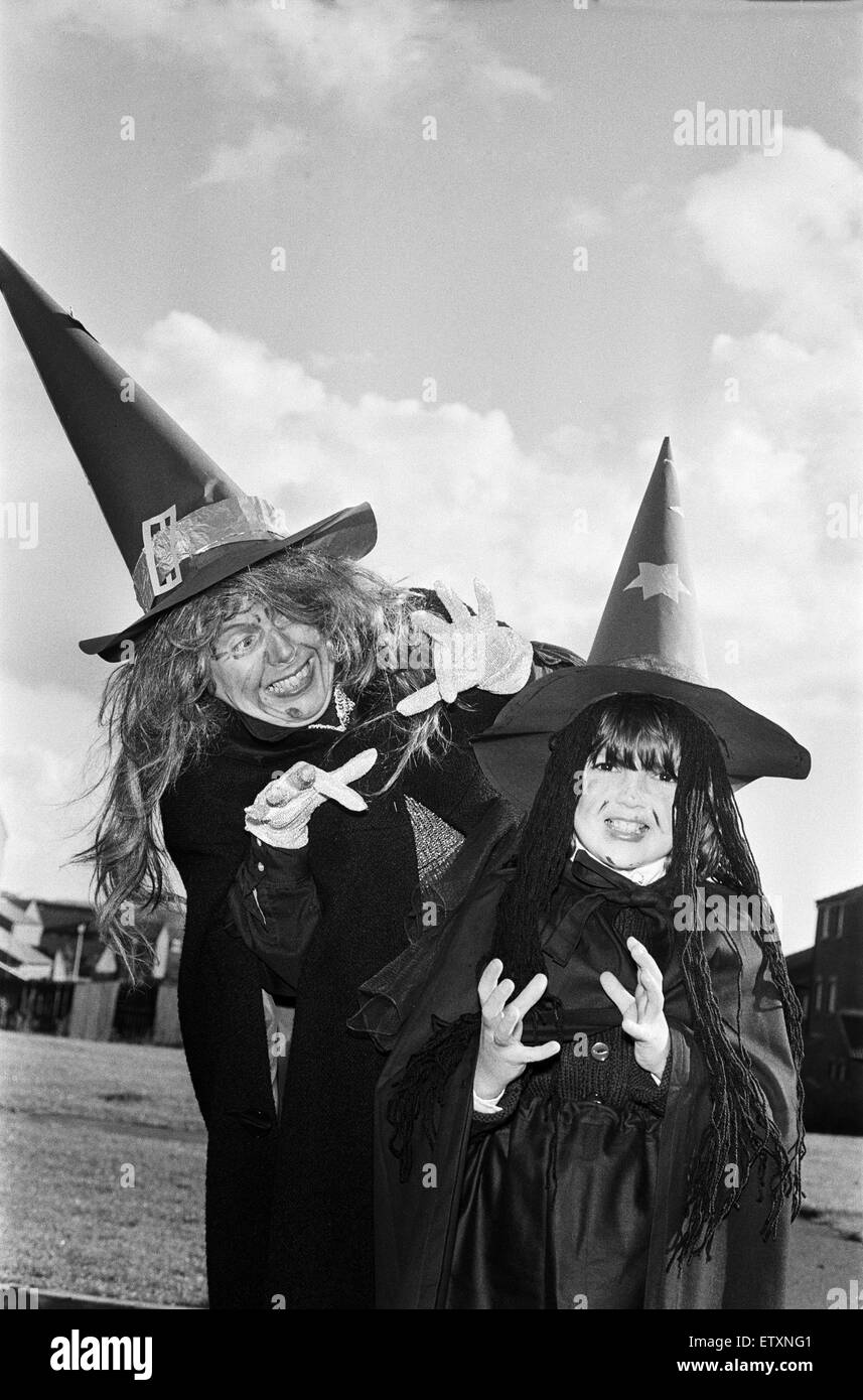 Halloween in Redditch 30th October 1979 Stock Photo