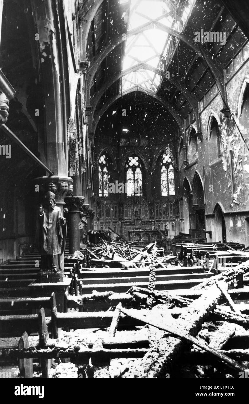 St Godric's Roman Catholic Church in Durham City, which was engulfed by flames on the 13th January 1985. Pictured, the damaged interior after the fire. 15th January 1985. Stock Photo