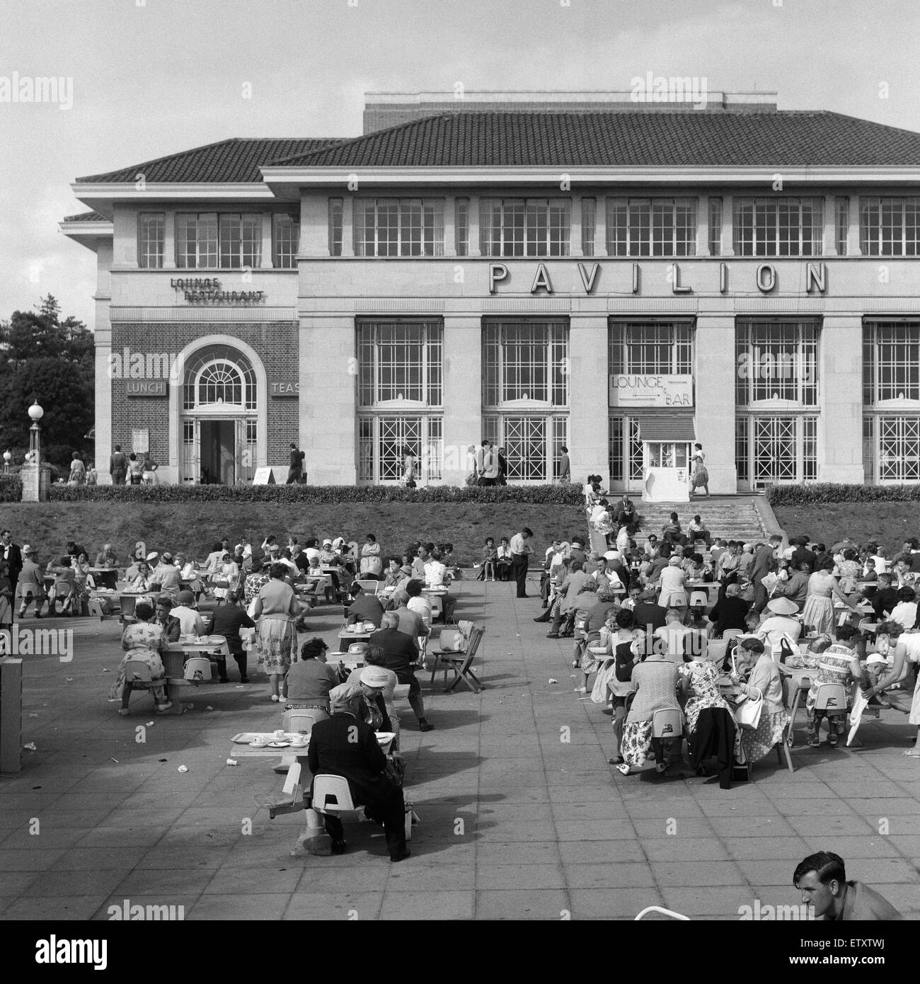 Holiday scenes in Bournemouth, Dorset. 5th August 1961. Stock Photo