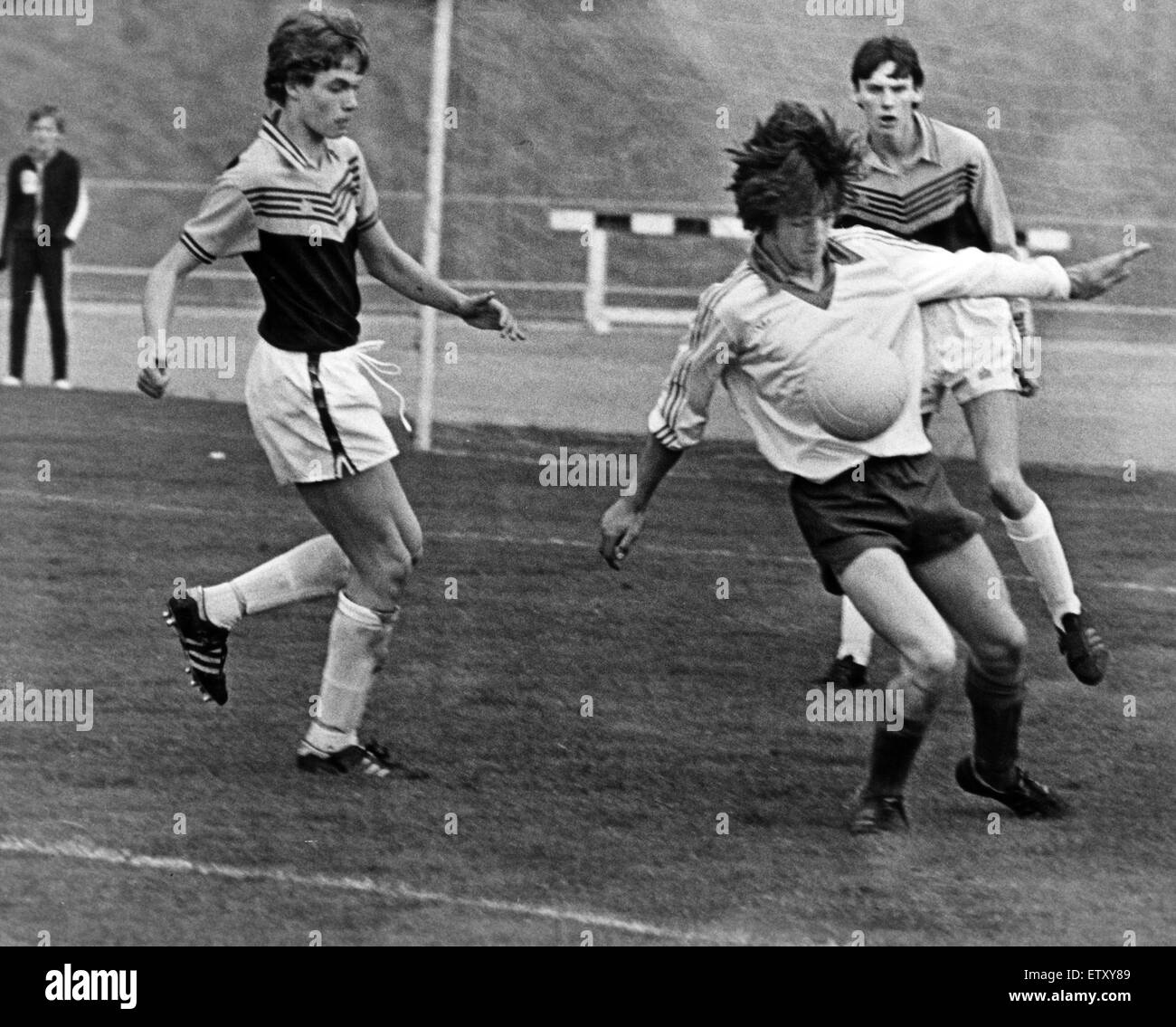 Middlesbrough RAOB 1-5 Star United of Northern Ireland, international youth tournament at Clairville, 25th August 1979. Star United player (white shirt) on the  attack. Youth Football Middlesbrough Feature. Stock Photo