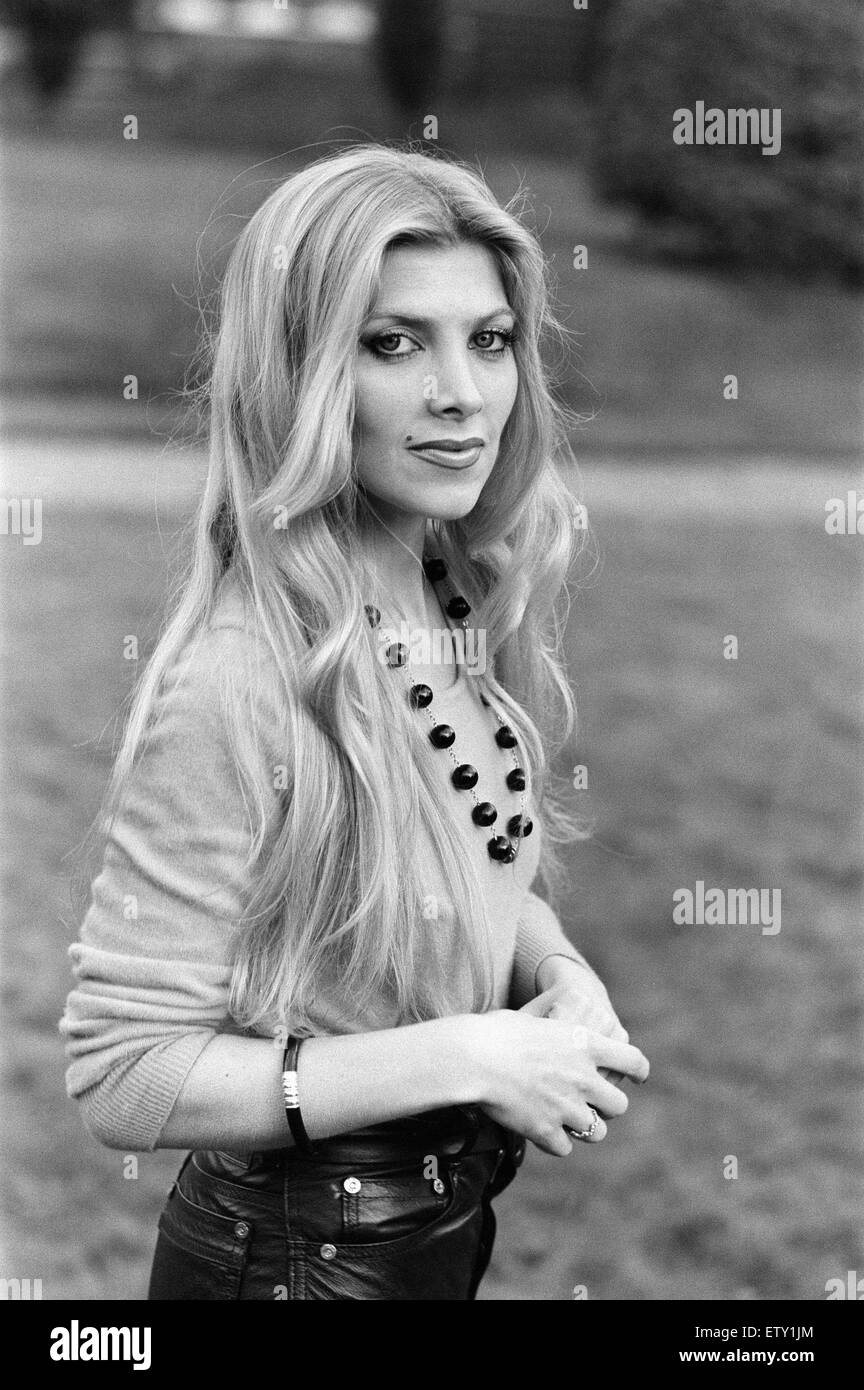 Lynsey De Paul Black And White Stock Photos Images Alamy