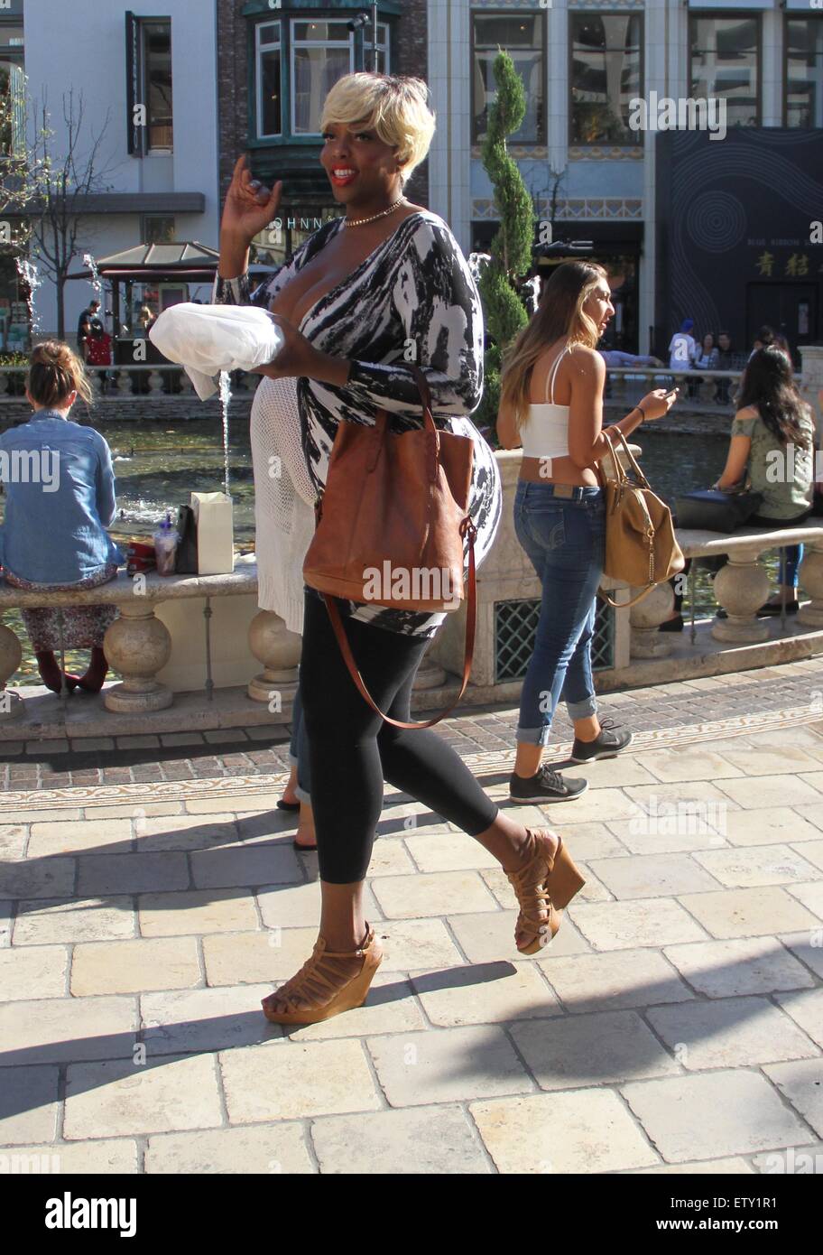 6' 7" Amazon Ashley Adair goes shopping at The Grove in Hollywood