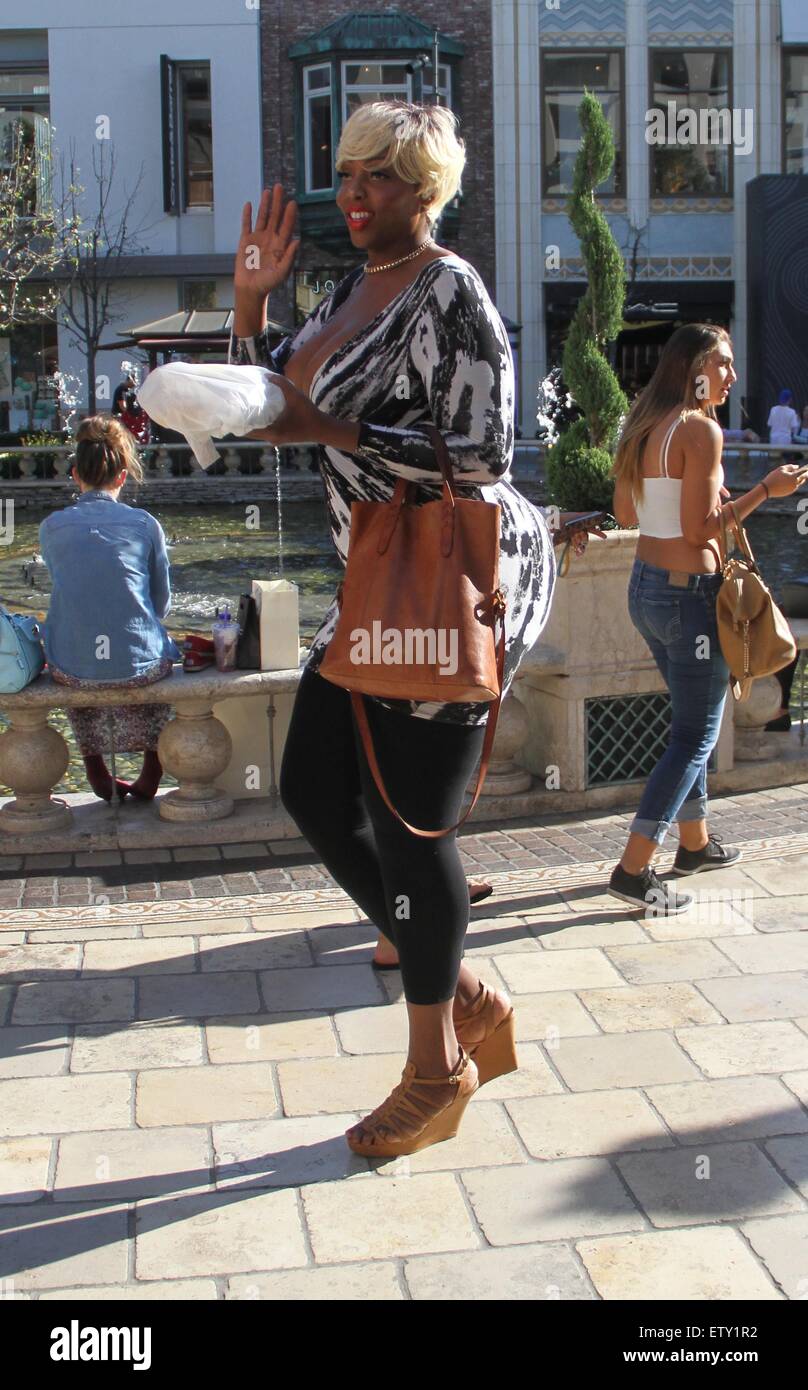6' 7" Amazon Ashley Adair goes shopping at The Grove in Hollywood