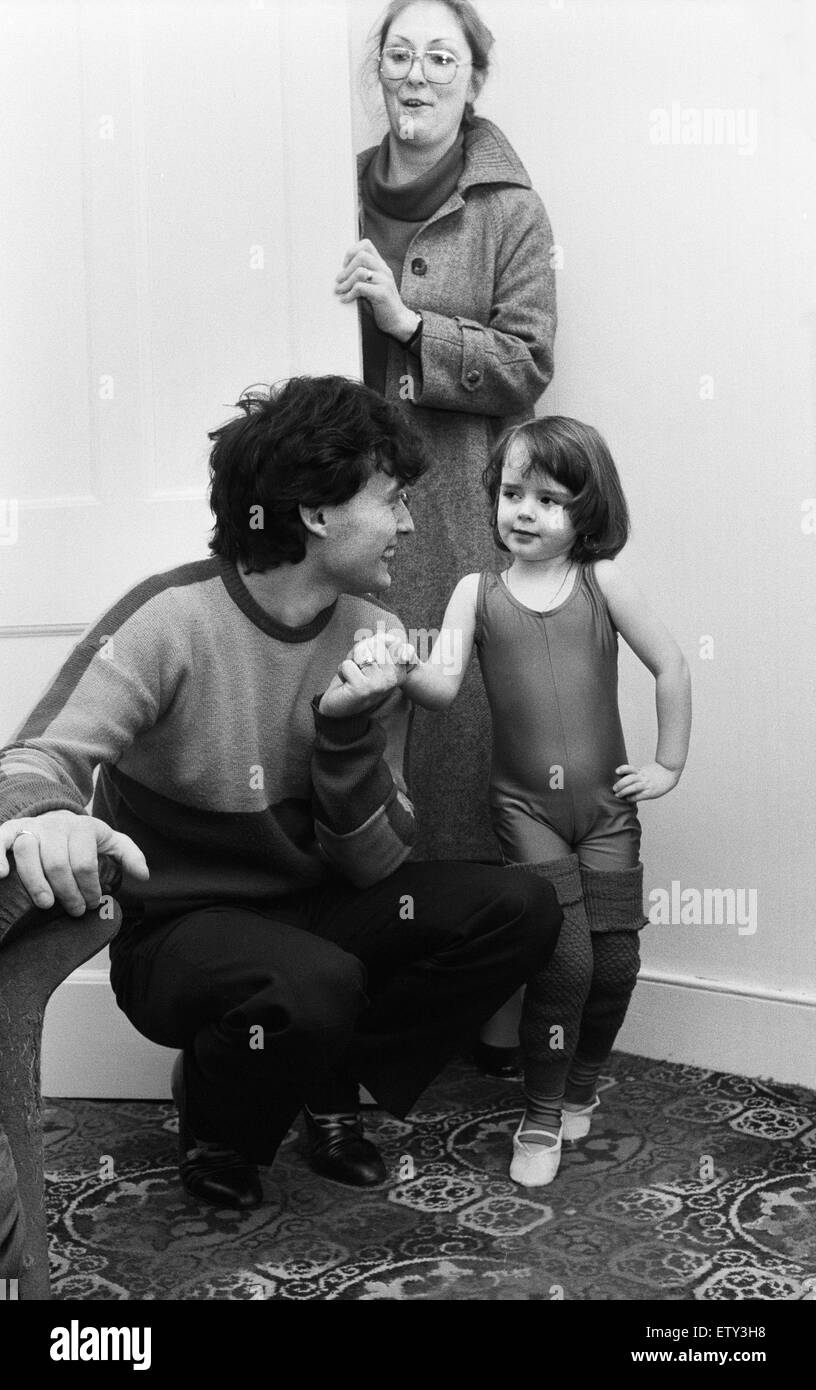 Snooker player Jimmy White with his  three and a half year old daughter Lauren at home in Tooting, South London the day after winning the Benson and Hedges Master Final at Wembley. 30th January 1984. Stock Photo