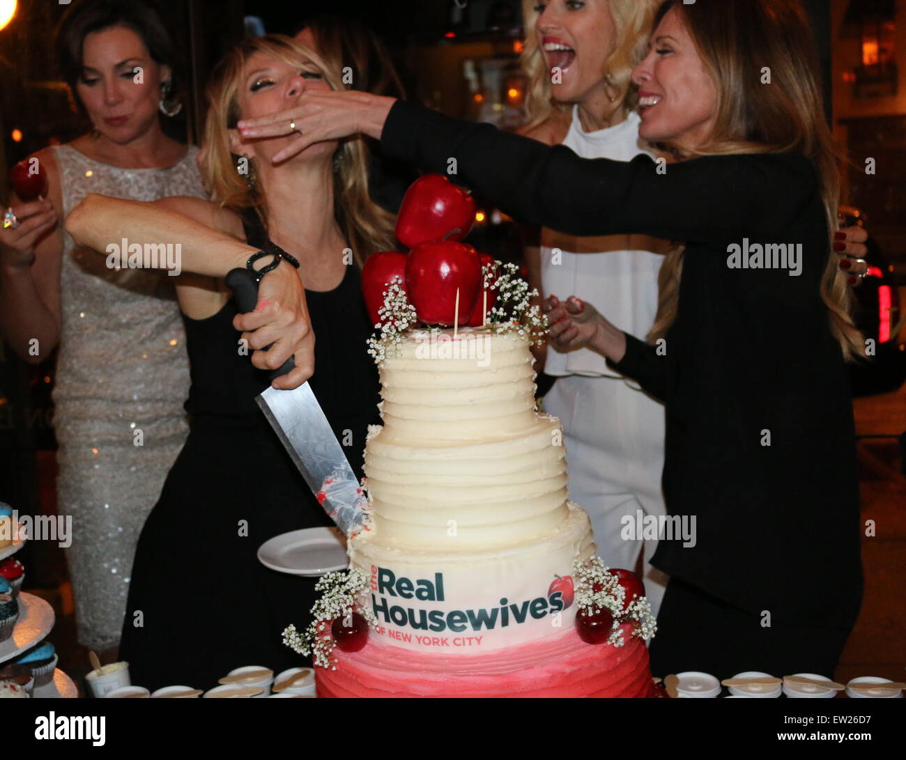 Kristen taekman and ramona singer hires stock photography and images