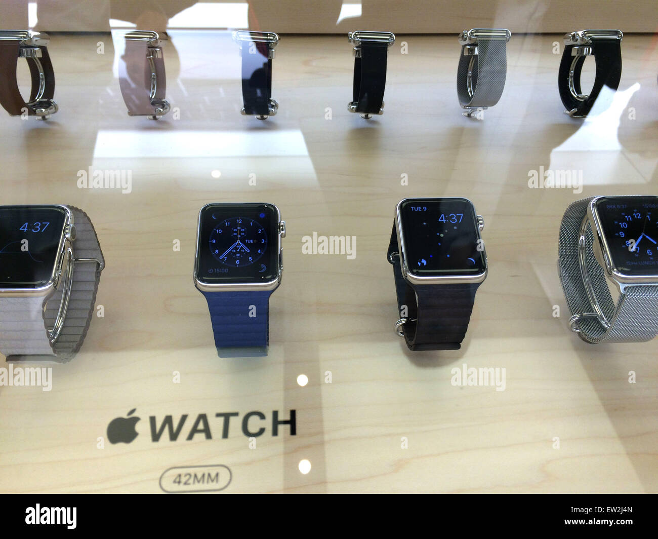 apple store iwatch 4