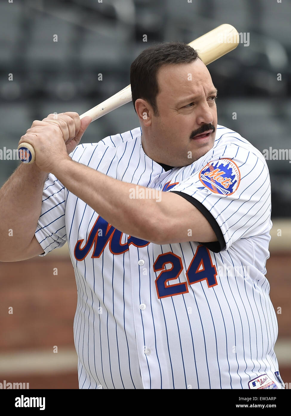 The King of Queens sitcom actor Kevin James, takes batting practice at Citi  Field stadium in Queens, the home baseball park of the New York Mets  Featuring: Kevin James, David Wright, Michael