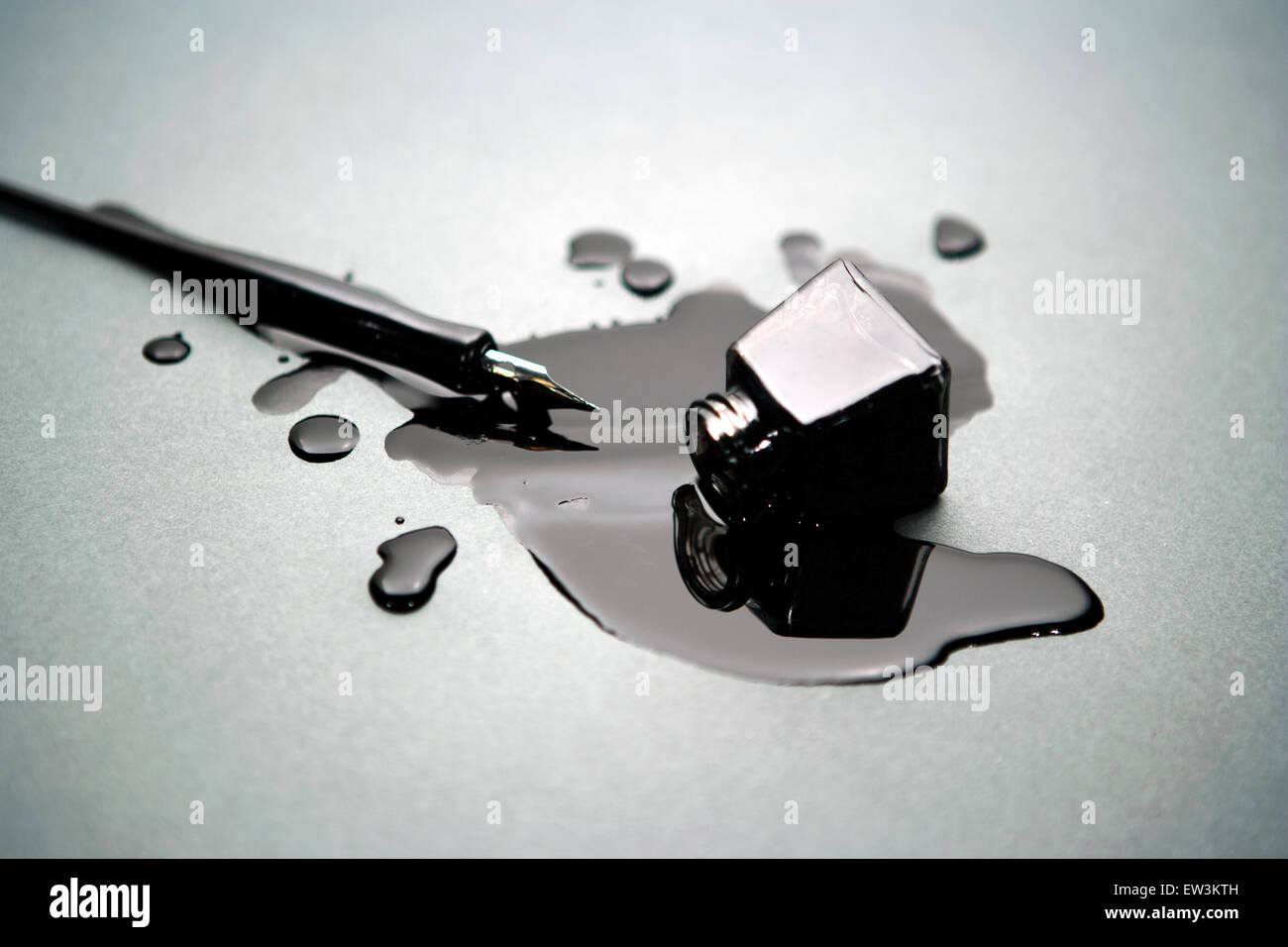 Ink Bottle Spill High Resolution Stock Photography and Images - Alamy