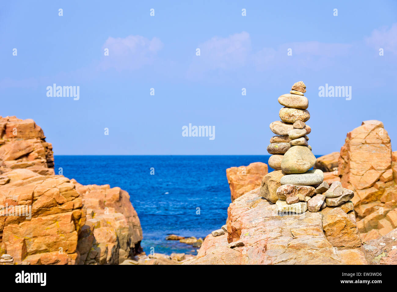 Balancing Pebbles High Resolution Stock Photography and Images - Alamy