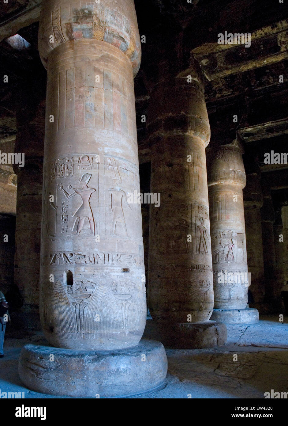 Abydos,Egypt, the mortuary temple of pharaoh Seti I, Menmaatra, (XIX° dyn. 1321-1186 B.C.) - Columns in the hypostyle hall Stock Photo